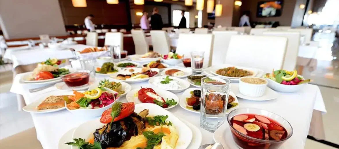 Ramazan Ayında Lüks Sahur Programları: Kişi Başı 6200 TL'ye Varıyor