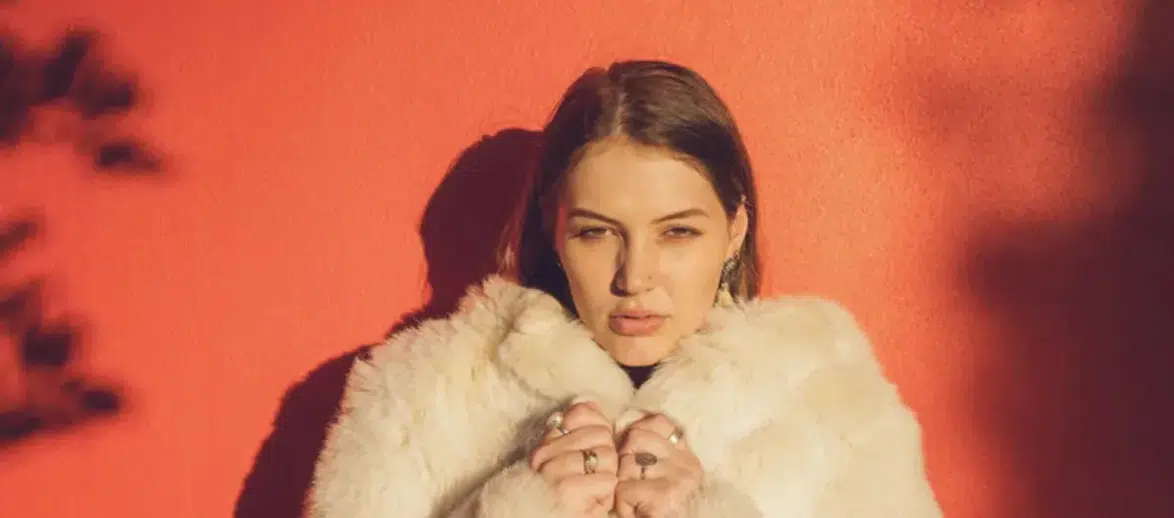 2026 Kışında Sokak Modasında Hangi Parçalar Öne Çıkıyor?