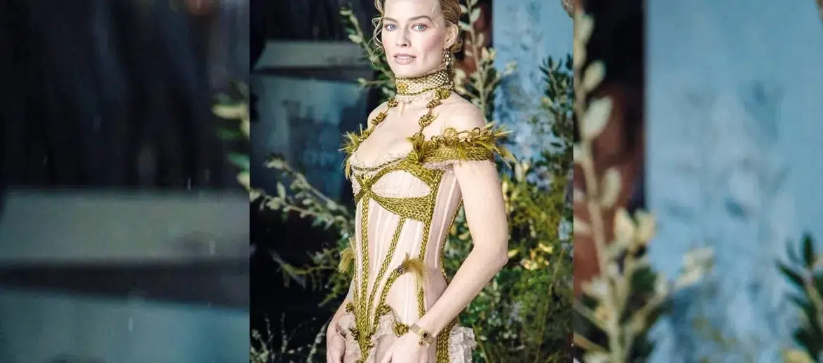 Margot Robbie, Londra Galasında Türk Modacı Dilara Fındıkoğlu'nu Tercih Etti