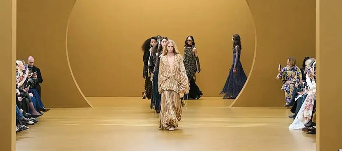 Paris Moda Haftası'nda Zimmermann Sonbahar/Kış 2026 Koleksiyonu Nasıl Bir İlhamla Hazırlandı?