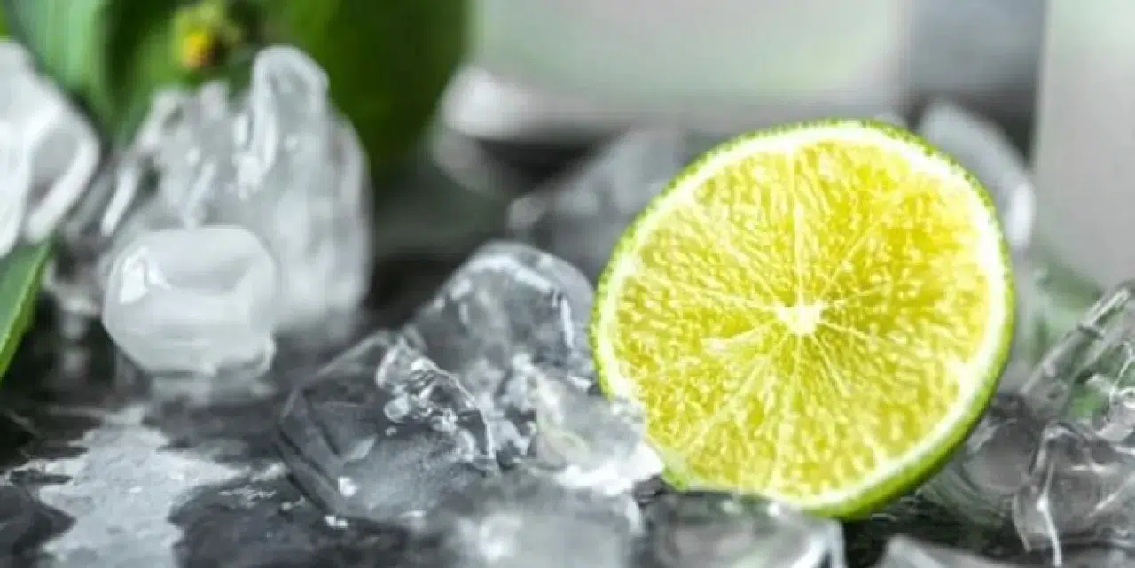 Dondurulmuş Limon Kullanmanın 5 Şaşırtıcı Yolu! Deneyenler Bırakamıyor