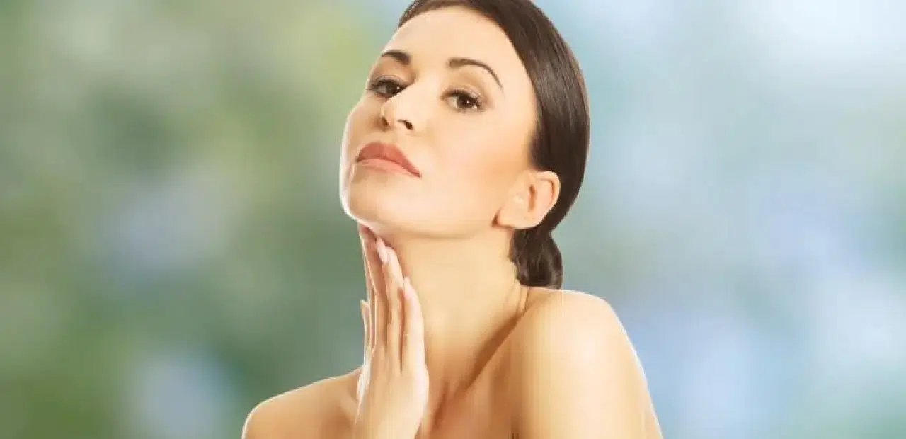 Gıdı Sarkmasına Veda Edin: 3 Egzersizle Sıkı ve Genç Bir Boyun