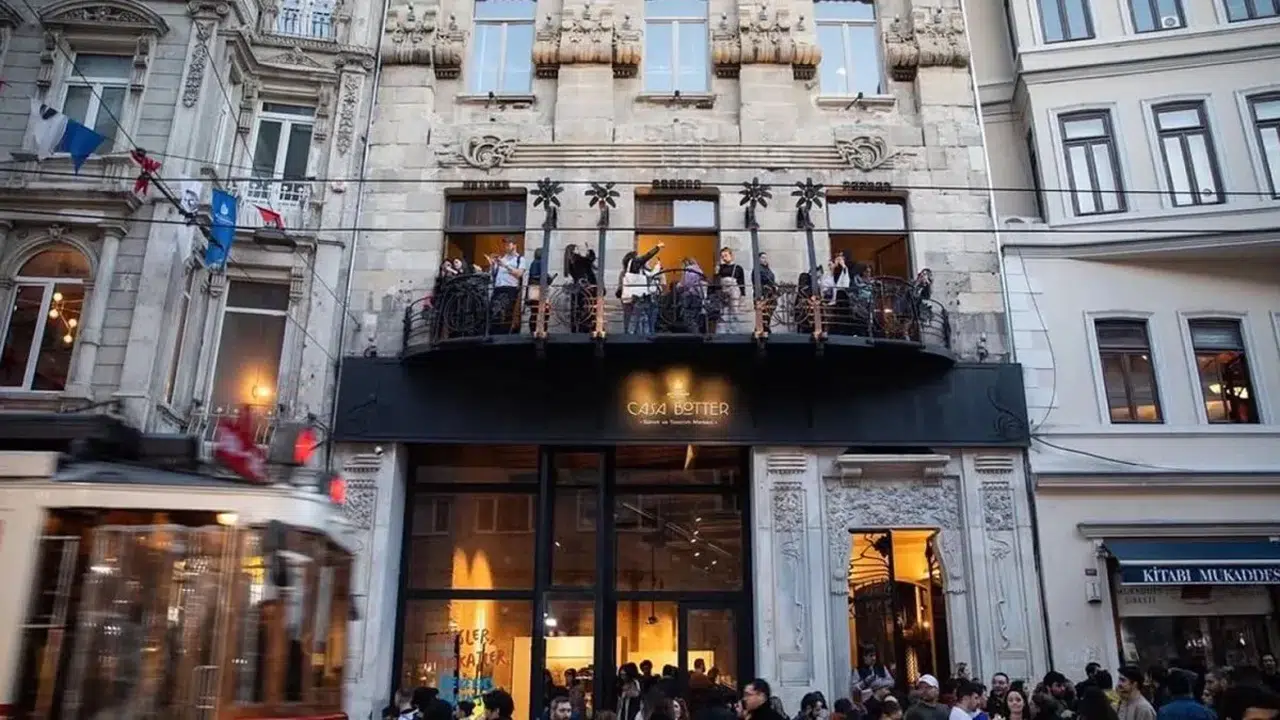 Botter Apartmanı Yeniden Hayata Döndü: Amerikan Basınında Gündem Oldu