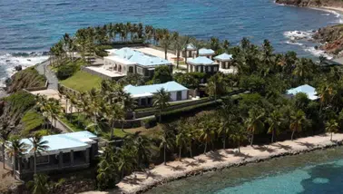 Victoria’s Secret ve Jeffrey Epstein: Moda Dünyasında Karanlık Bir İlişki Mi Var?