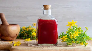 Kırmızı Kantaron Yağı Nedir, Neye İyi Gelir? İşte Faydaları...