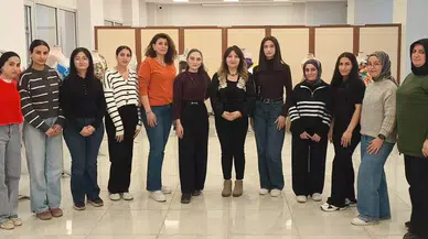 Geri Dönüşüm Malzemeleriyle Tasarlanan Giysiler Sergilendi