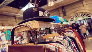 Vintage Giyim Nedir? Her Eski Kıyafet Vintage Sayılır mı? İşte Doğru Kullanım Rehberi