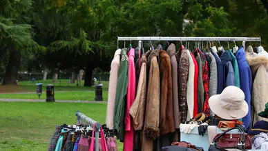 Modada 'İkinci El' Devrimi: Z Kuşağı Neden Eskiyi Yeniyi Tercih Ediyor?