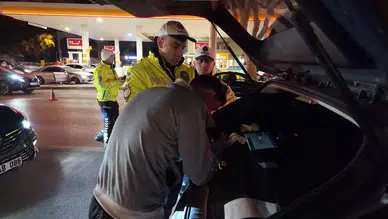 Kadıköy'de gerçekleştirilen denetimlerde 1.2 milyon TL ceza kesildi, 159 araç trafikten men edildi