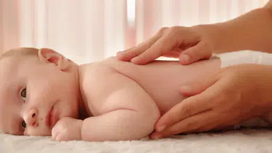 Bebek Bakımında Büyük Hatalar! Şekerli Su, Tuz ve Zeytinyağına Dikkat!