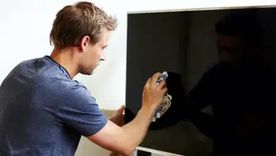 Televizyon Temizliğinde Yapılan Tek Bir Hata, Binlerce Liralık Zarara Yol Açabilir!