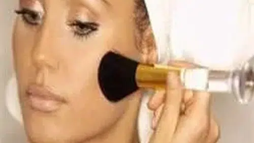 2024 Makyaj Trendlerinde Kaşlar Öne Çıkıyor