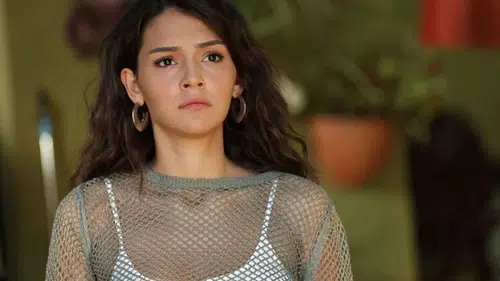 Çağla Boz Kimdir? Gözaltına Alınma Sebebi Nedir?