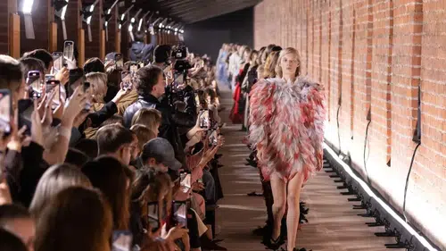 Emre Erdemoğlu, No Apologies Koleksiyonu ile Moskova Moda Haftası'nda Podyuma Çıkıyor