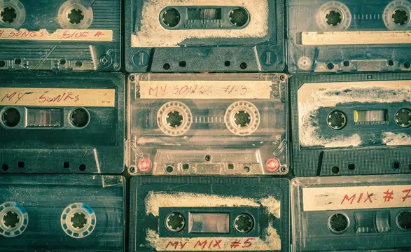 Kasetler Geri Döndü: Neden Yeniden Müzik Kasetleri Alınıyor?