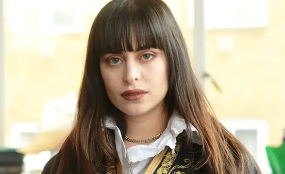 Dilara Fındıkoğlu: Moda Dünyasının Parlayan Yıldızı