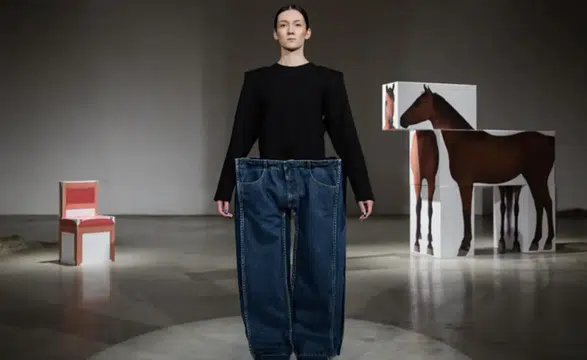 New York'ta Sokak Modasını Sarsan Kare Pantolon Tasarımı Nedir?