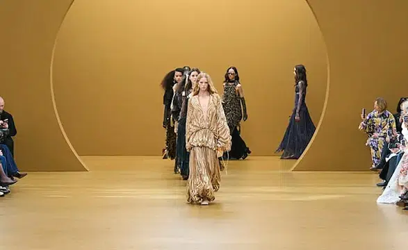 Paris Moda Haftası'nda Zimmermann Sonbahar/Kış 2026 Koleksiyonu Nasıl Bir İlhamla Hazırlandı?