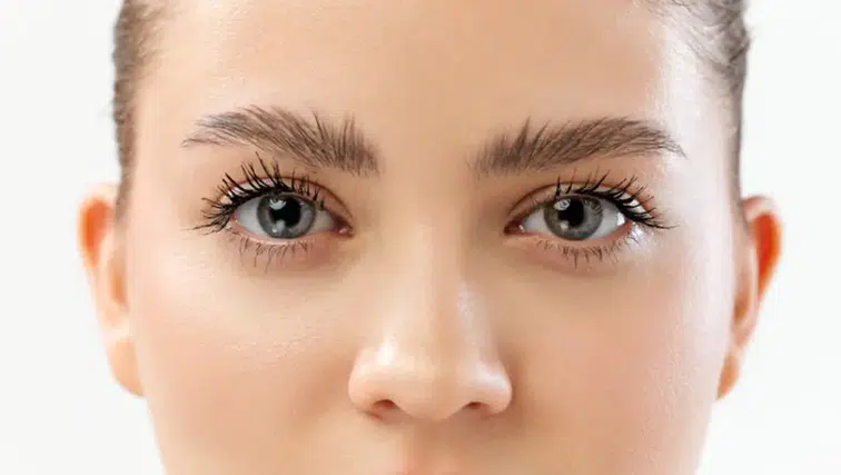 Seyrelen Kaşlarınıza Veda Edin!