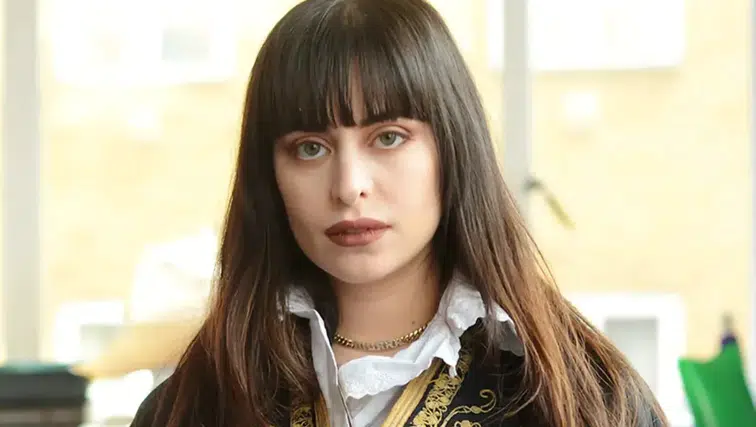 Dilara Fındıkoğlu: Moda Dünyasının Parlayan Yıldızı