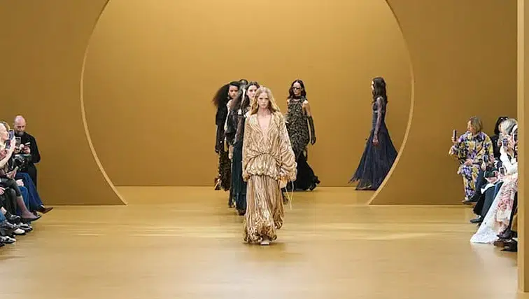 Paris Moda Haftası'nda Zimmermann Sonbahar/Kış 2026 Koleksiyonu Nasıl Bir İlhamla Hazırlandı?
