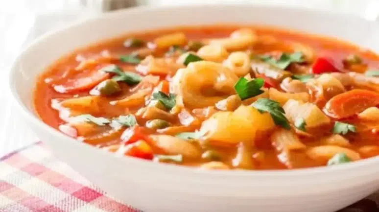 Dünyanın En Uzun Yaşayan Ailesinin Sırrı: Her Gün İçtikleri Çorba Bilimsel Olarak Onaylandı