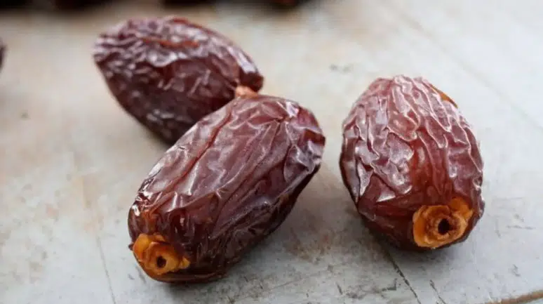 Diyet Bozmayan Tatlı: Hurmalı Enerji Topları Tarifi ve Faydaları