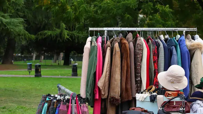 Modada 'İkinci El' Devrimi: Z Kuşağı Neden Eskiyi Yeniyi Tercih Ediyor?