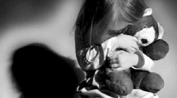 MİSAFİRLİĞE GELEN DOKTOR BAKIN KÜÇÜK YAŞTAKİ KIZA NE YAPTI 4