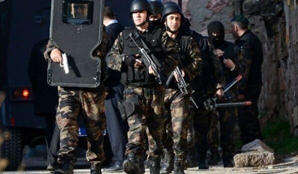 İSTANBUL'DA ŞOK OPERASYON... İSTANBUL'A GİRİŞ ÇIKIŞLAR KAPATILDI...OPERASYONA 1000 POLİS KATILDI... 5