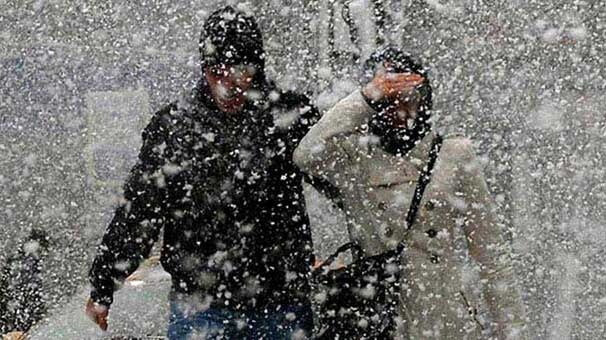 METEOROLOJİ'DEN ŞİDDETLİ KAR UYARISI GELDİ... YAĞMUR ETKİSİNİ KARA TESLİM EDECEK... 1